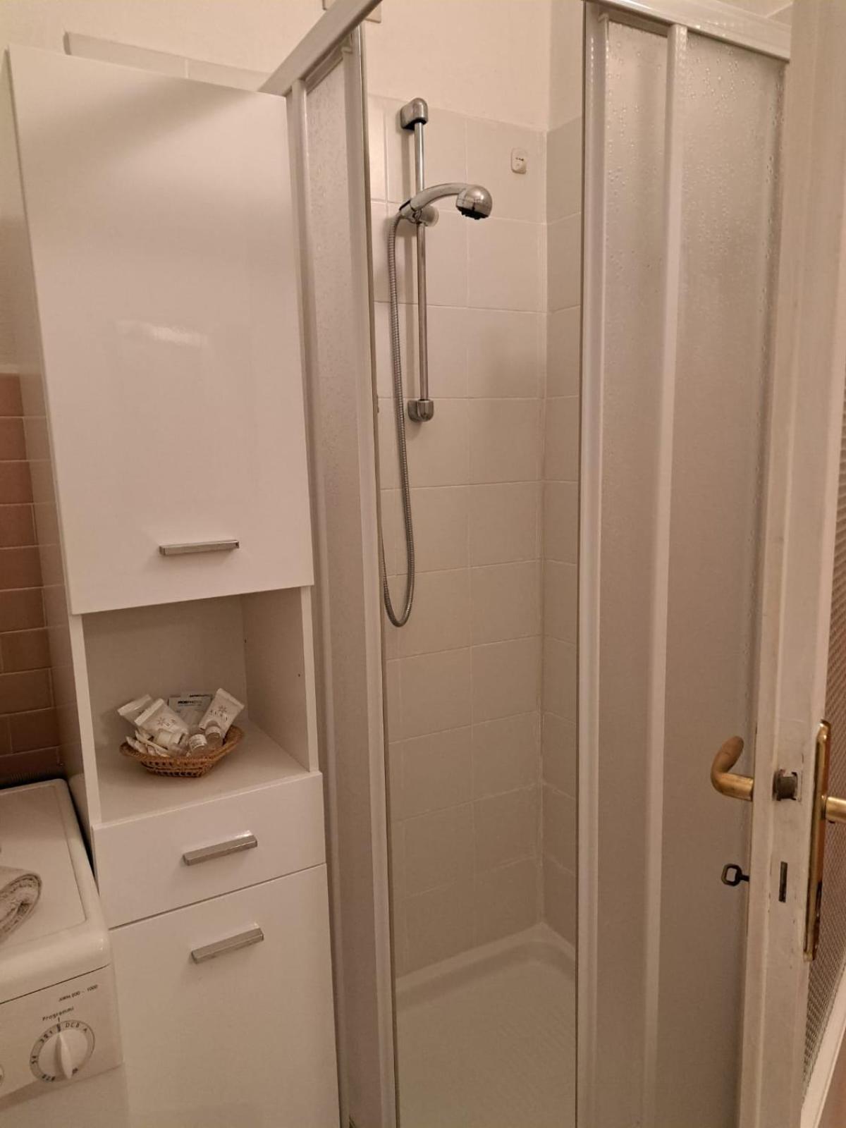 Foodwineart Apartment Мантова Екстериор снимка